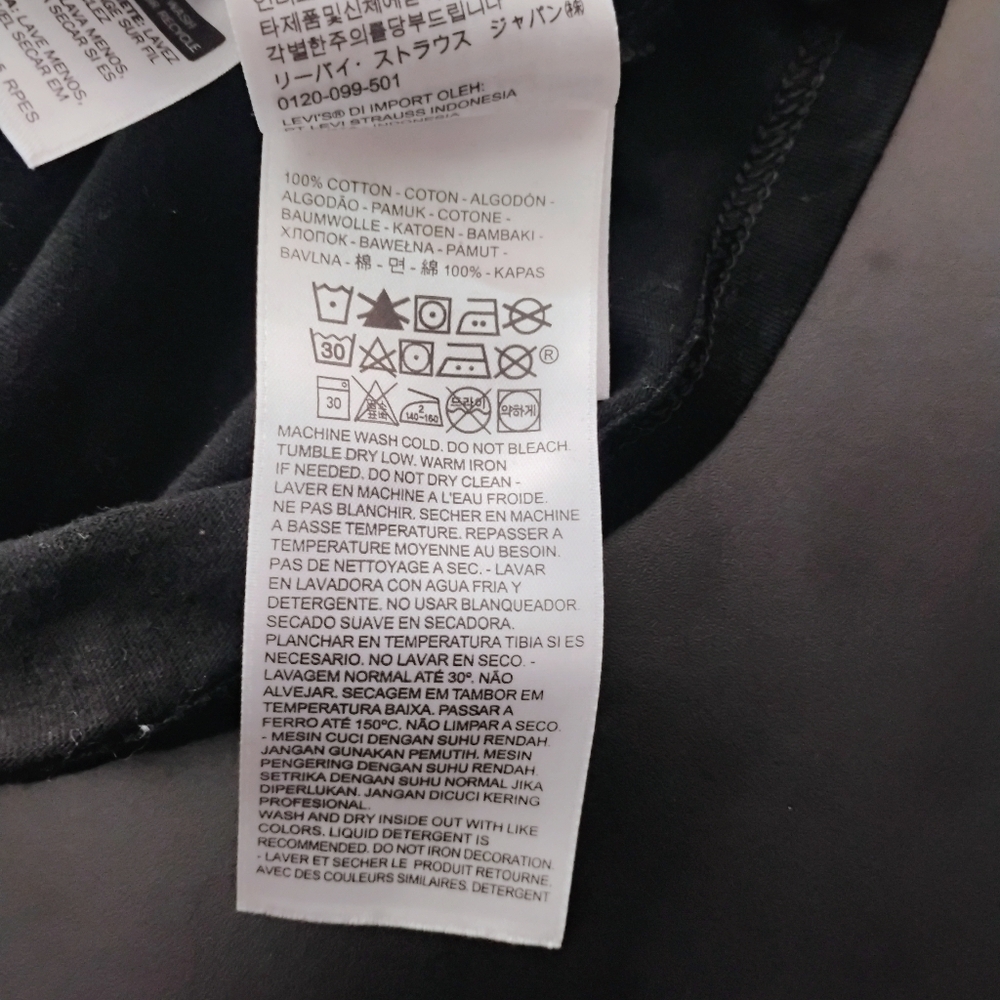 Levi’s Black Batwing Logo Graphic Tee Men’s Medium - Picture 4 of 16